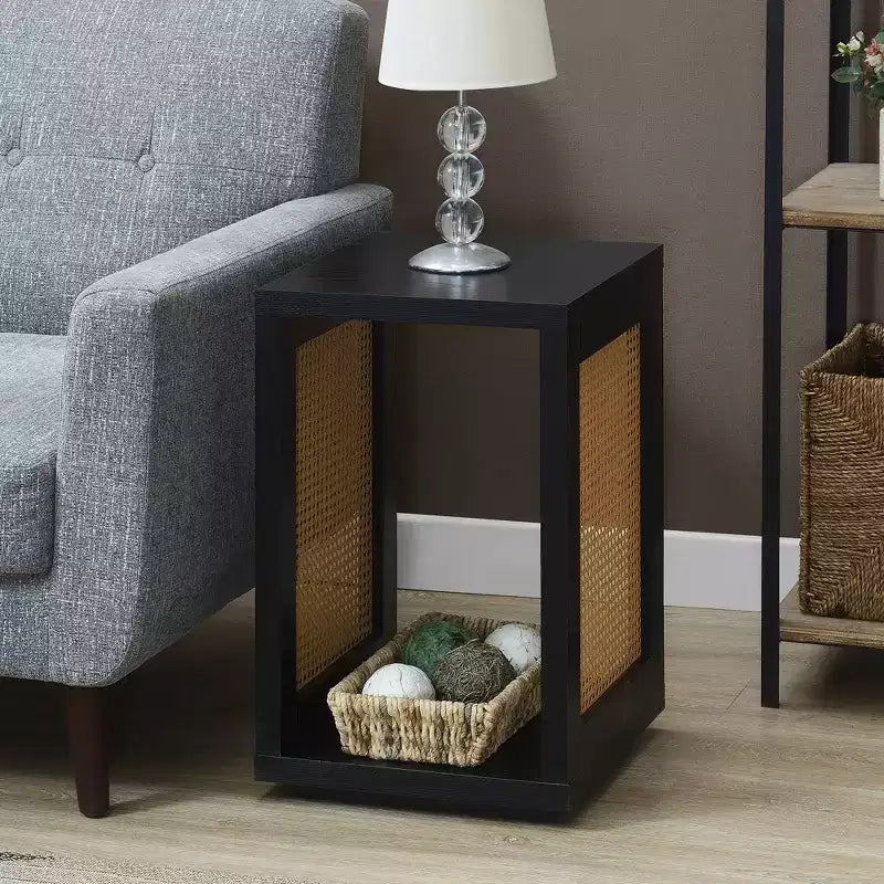 Tavolino finale a 2 livelli con ripiano in tessuto Boho – Truciolato, Nero e Beige, 39,4 L x 39,4 P x 61 A cm