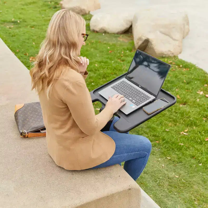 Scrivania portatile pieghevole per laptop con superficie regolabile, grande