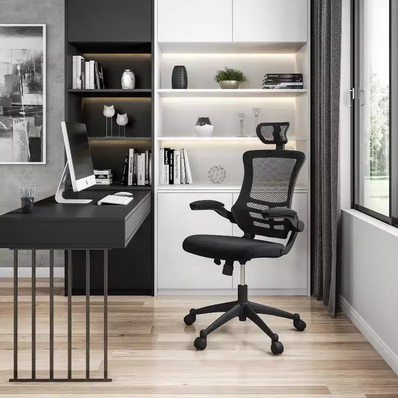 Sedia da ufficio girevole regolabile – Struttura in nylon, capacità 100 kg, 115,5 x 67,3 x 67,3 cm (A x L x P).